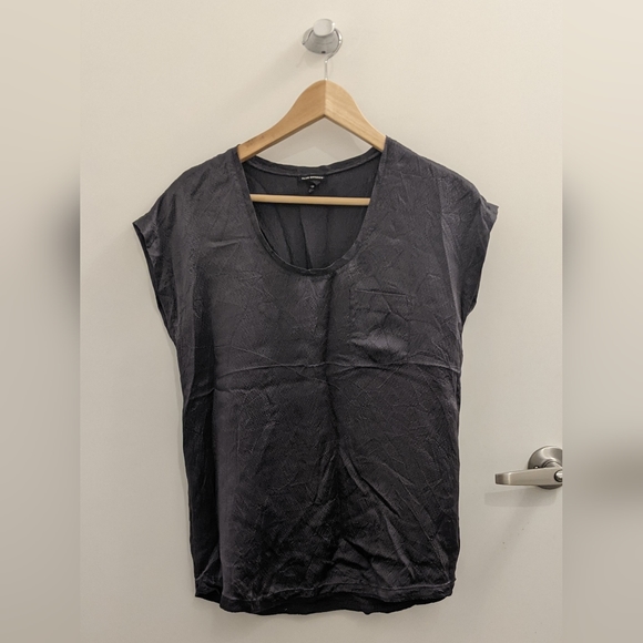 CLUB MONACO 100% silk dark grey tee with pocket, sz XS - Picture 1 of 4